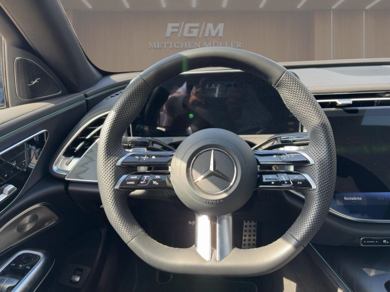 Mercedes-Benz E-Klasse – Bild 10