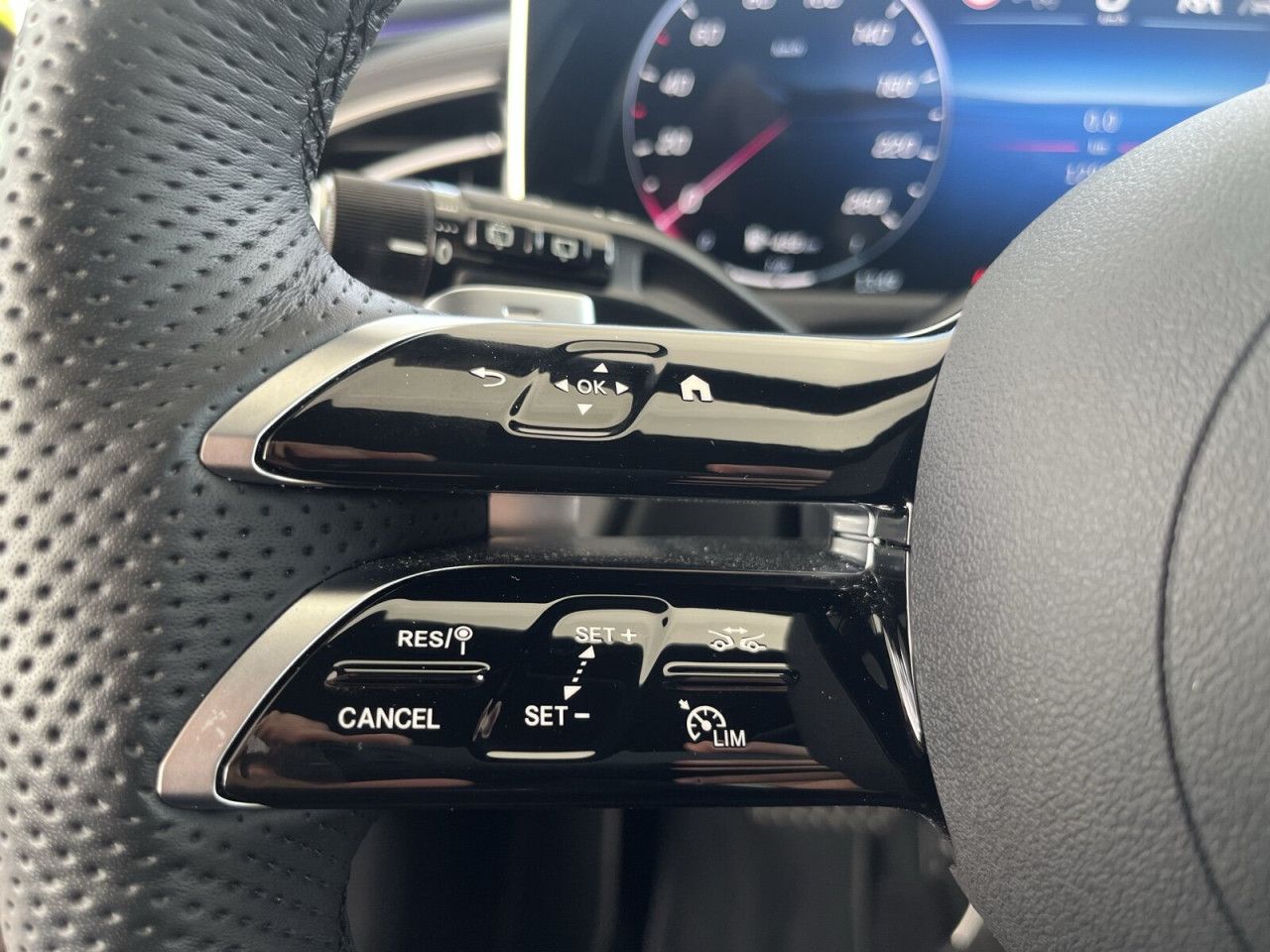 Mercedes-Benz E-Klasse – Bild 13