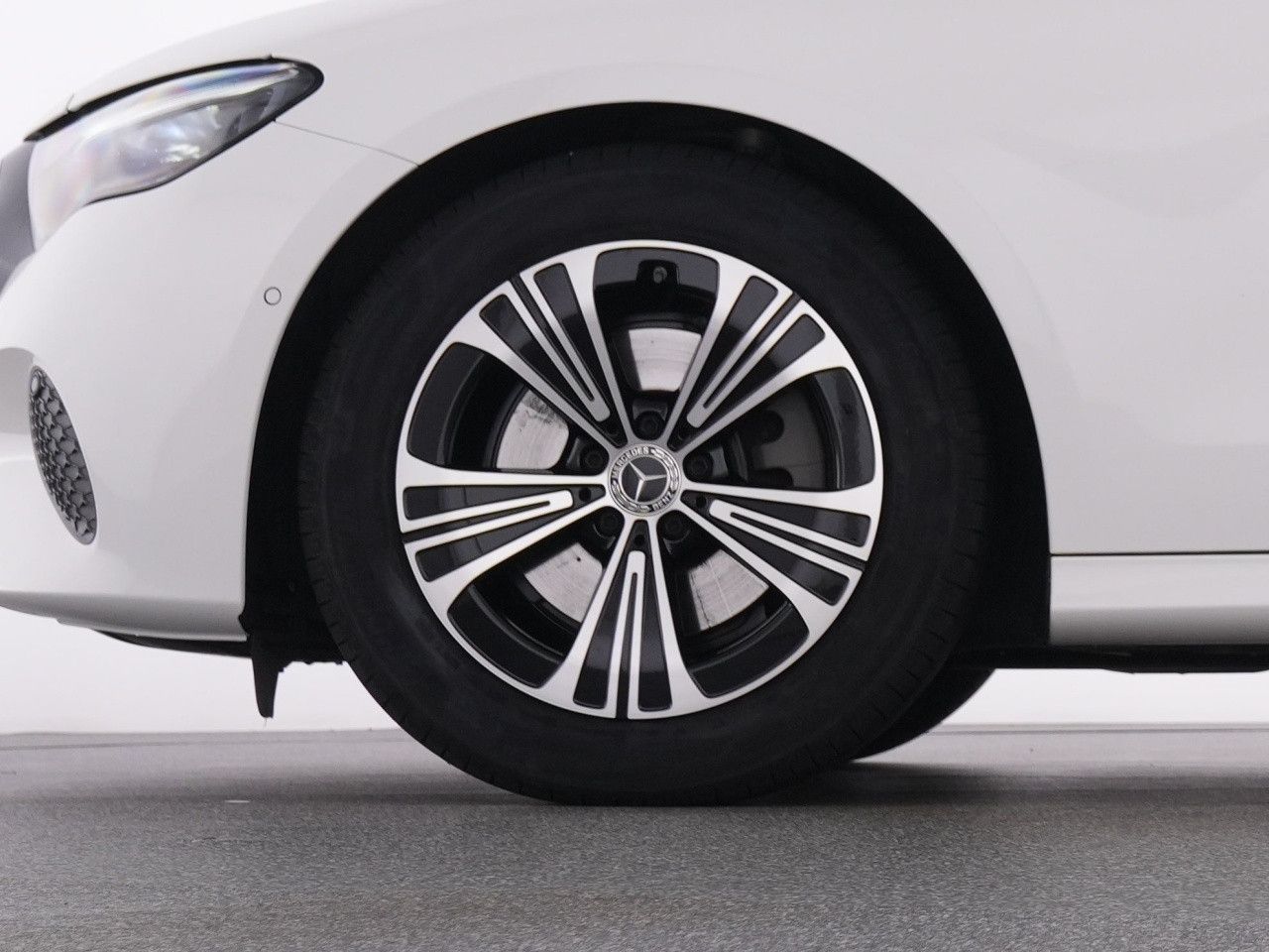 Mercedes-Benz E-Klasse – Bild 19