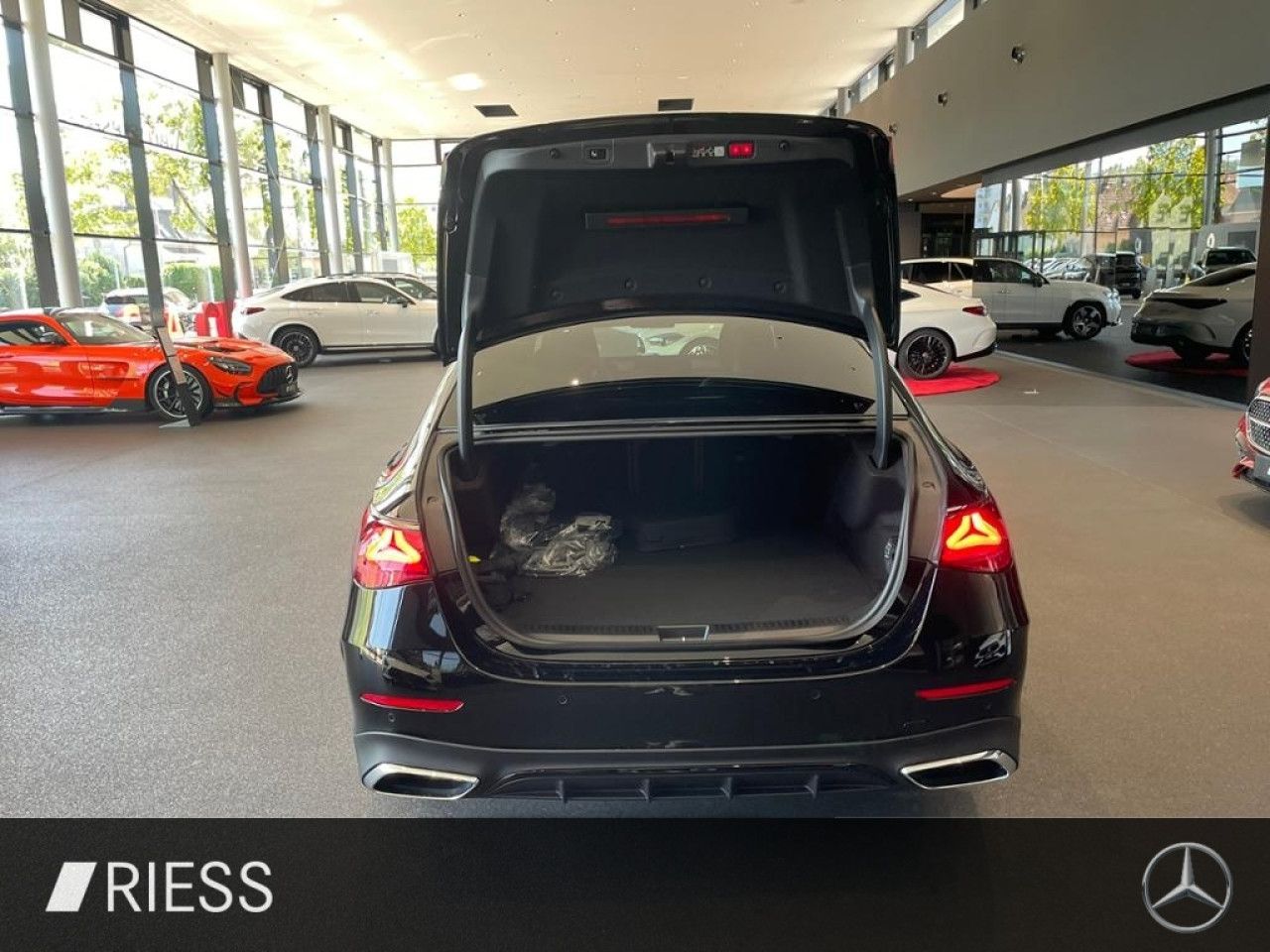 Mercedes-Benz E-Klasse – Bild 18