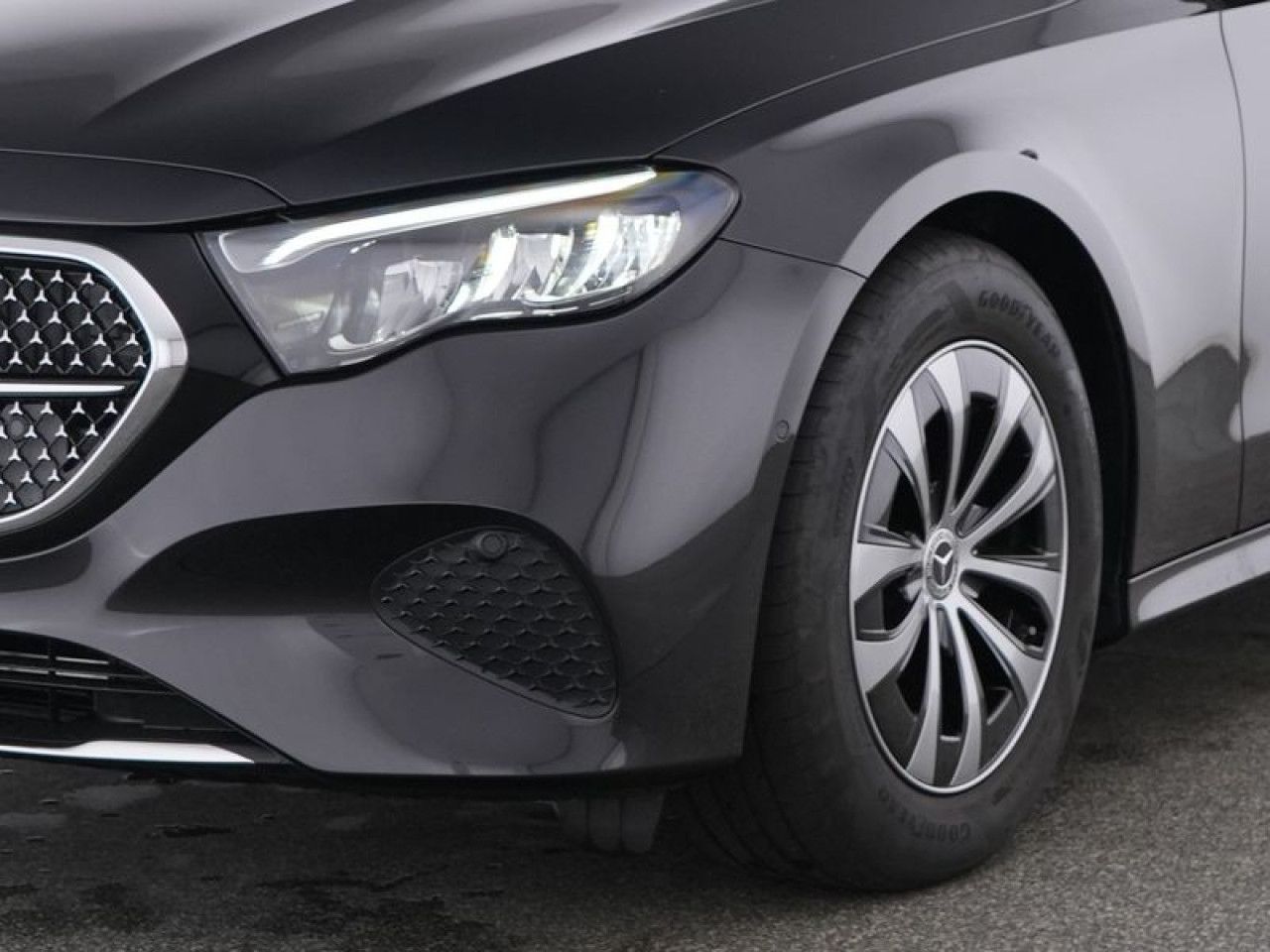 Mercedes-Benz E-Klasse – Bild 2