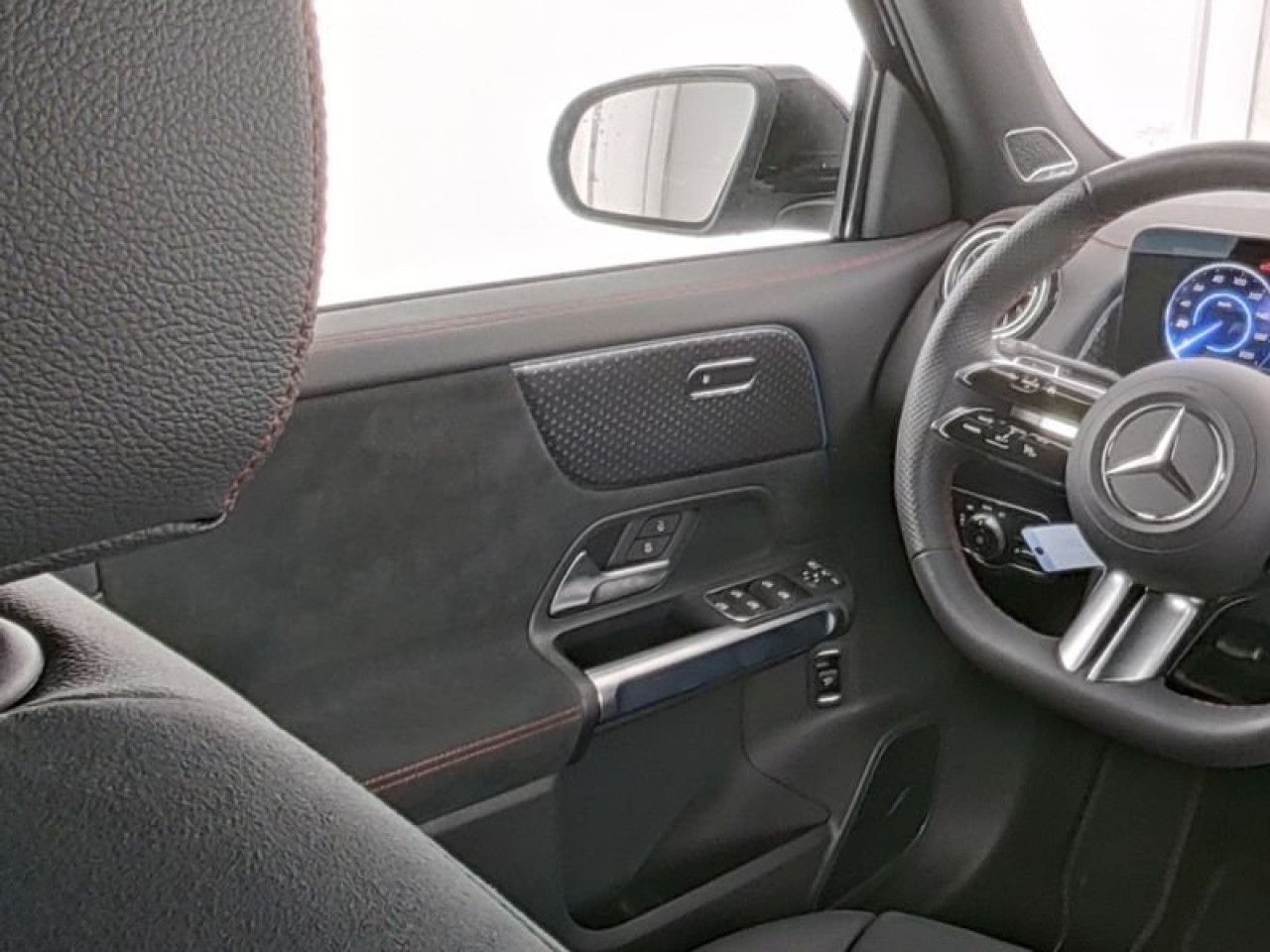 Mercedes-Benz EQB – Bild 10