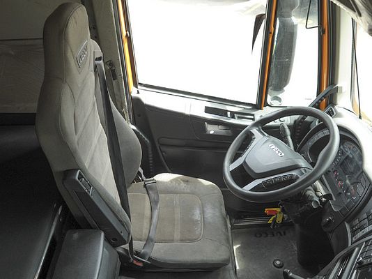 Vehicle image 6 / 7