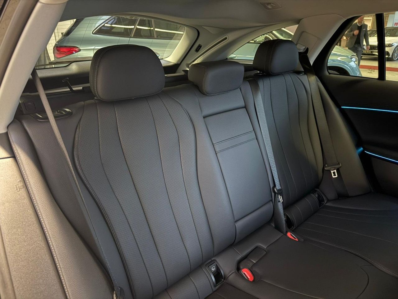 Mercedes-Benz E-Klasse – Bild 18