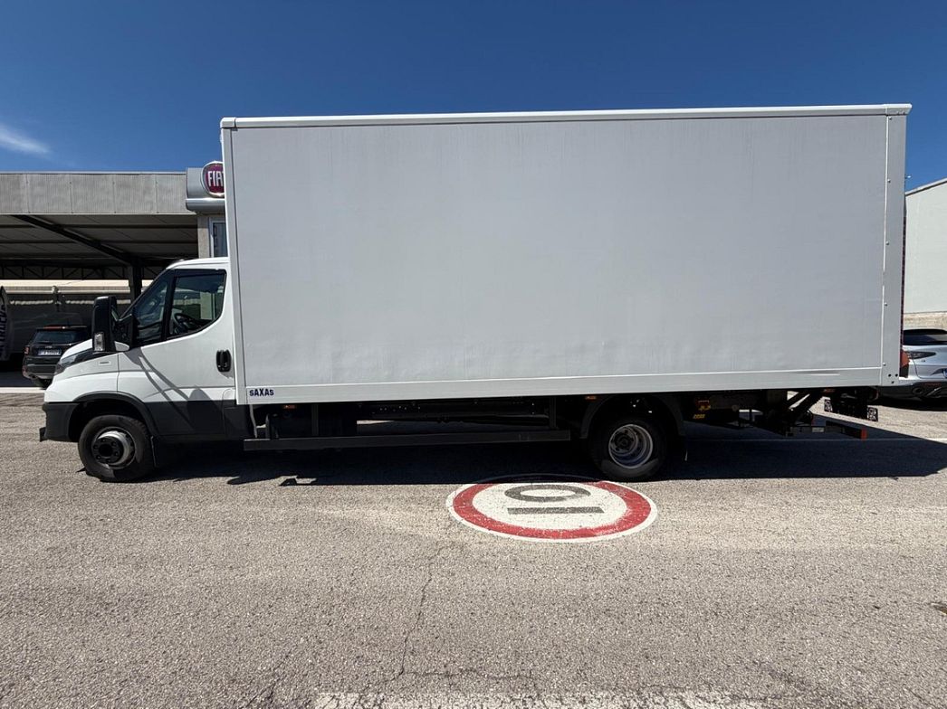 IVECO | 72C18