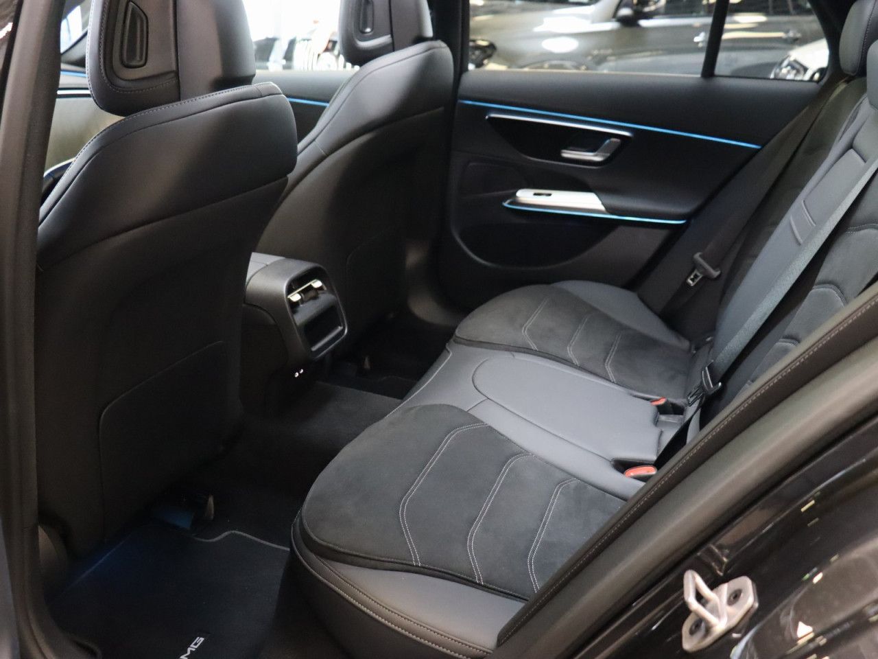 Mercedes-Benz E-Klasse – Bild 26