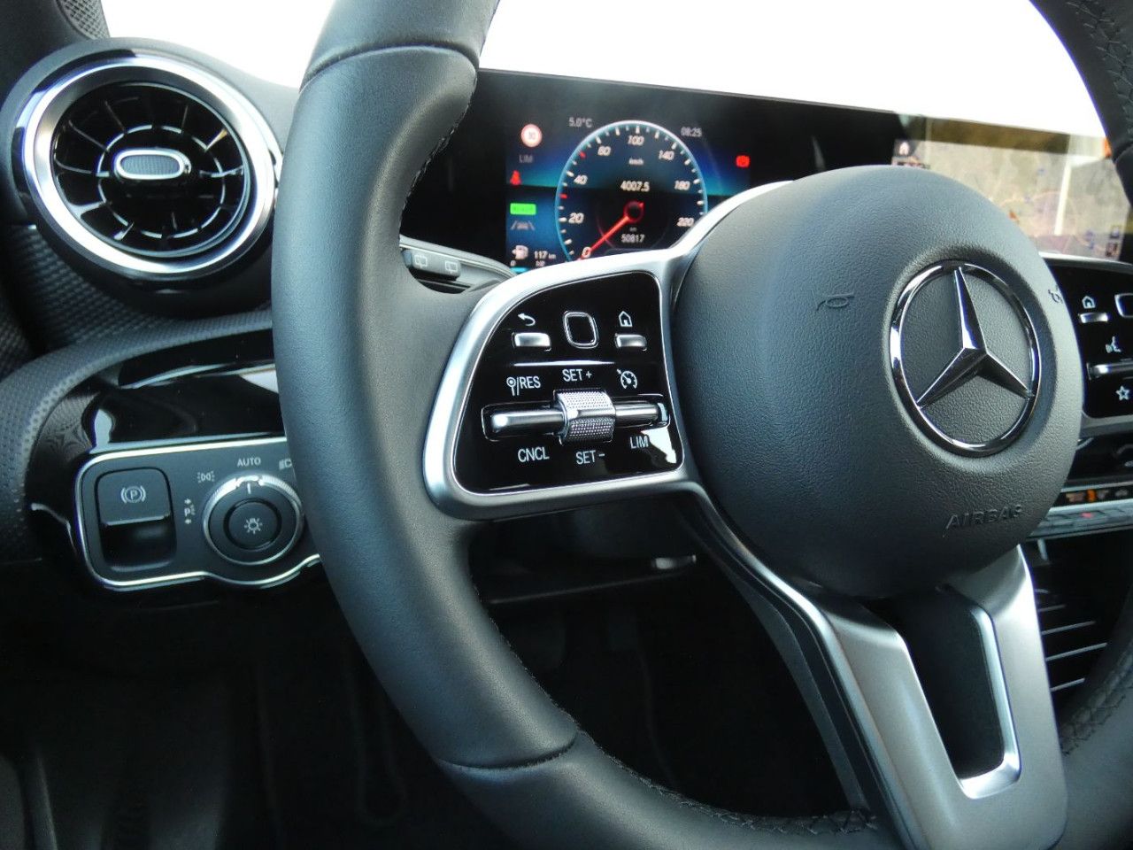 Fahrzeugbild 18 / 23