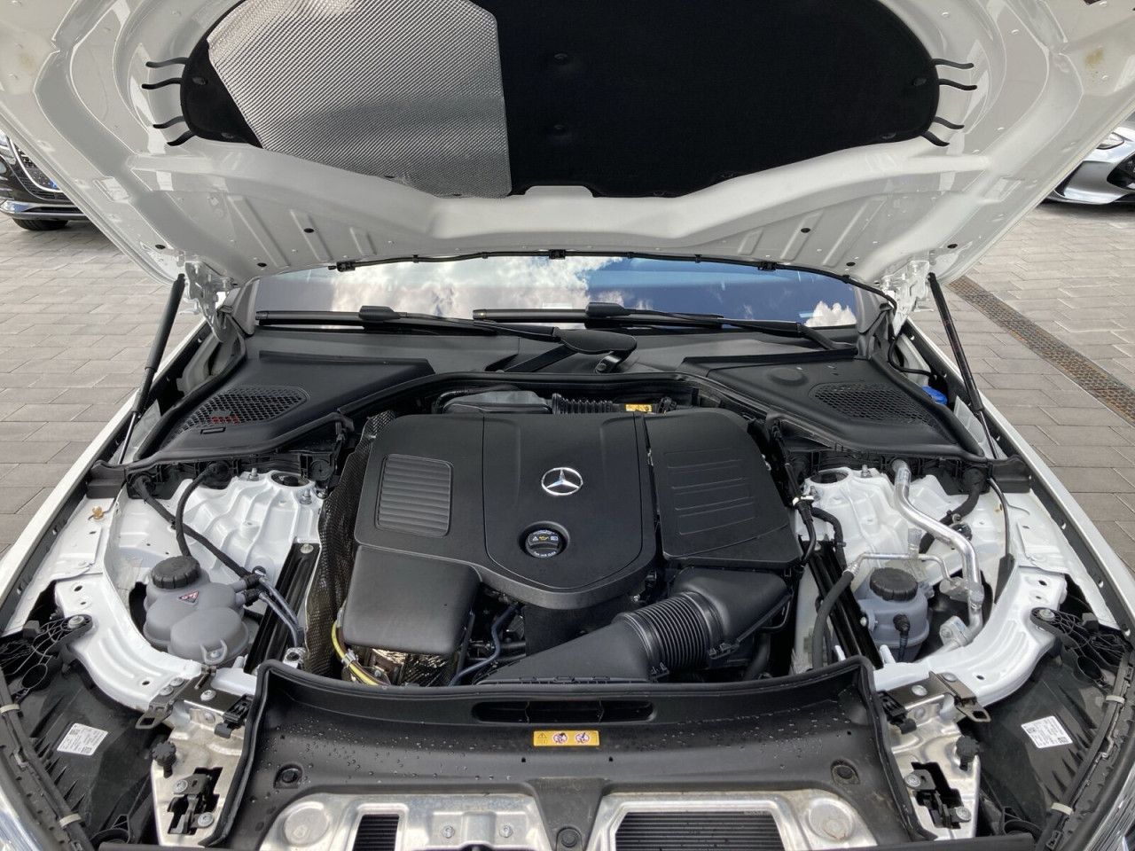 Mercedes-Benz E-Klasse – Bild 10