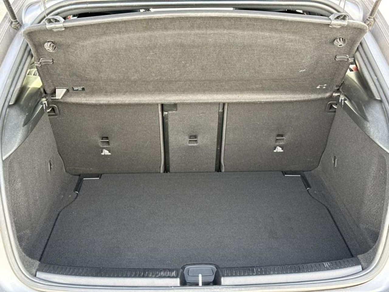 Photo du v&eacute;hicule 15 / 18