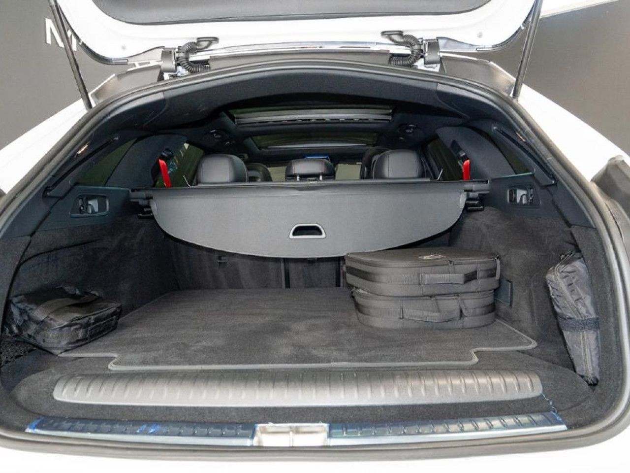 Mercedes-Benz E-Klasse – Bild 13