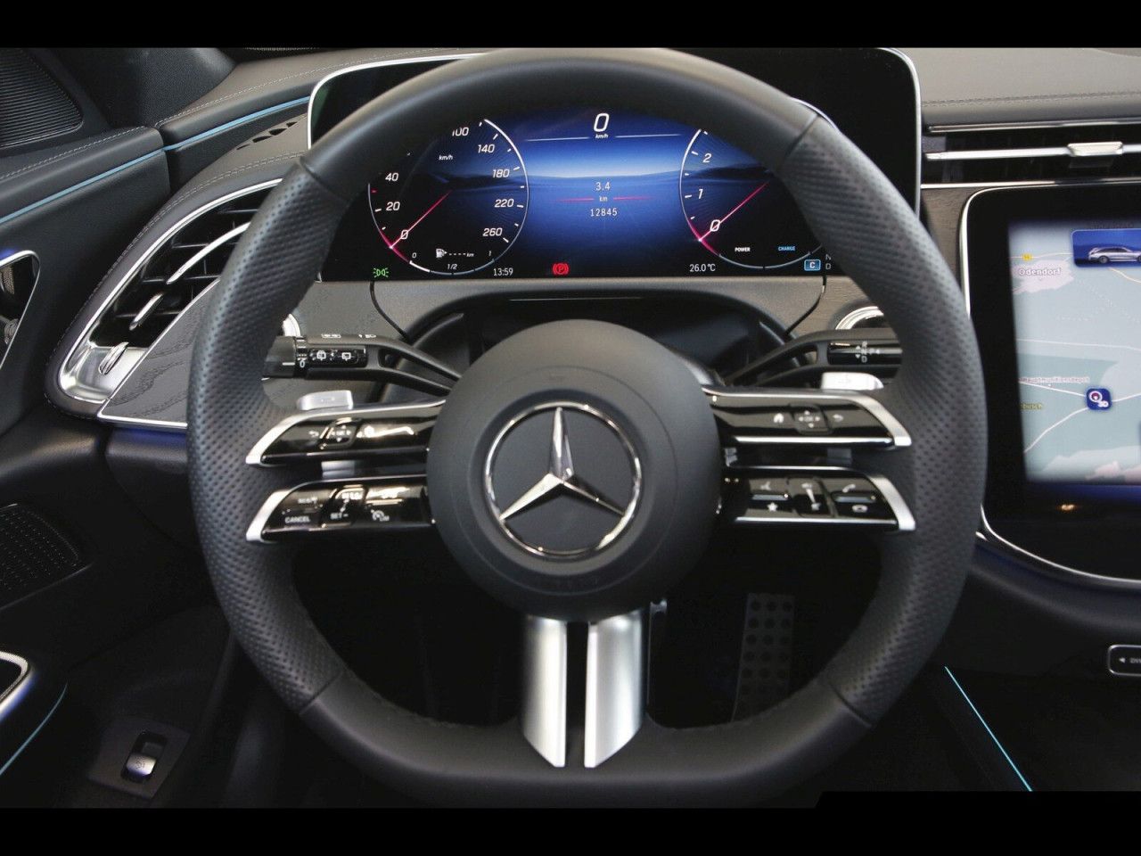 Mercedes-Benz E-Klasse – Bild 13