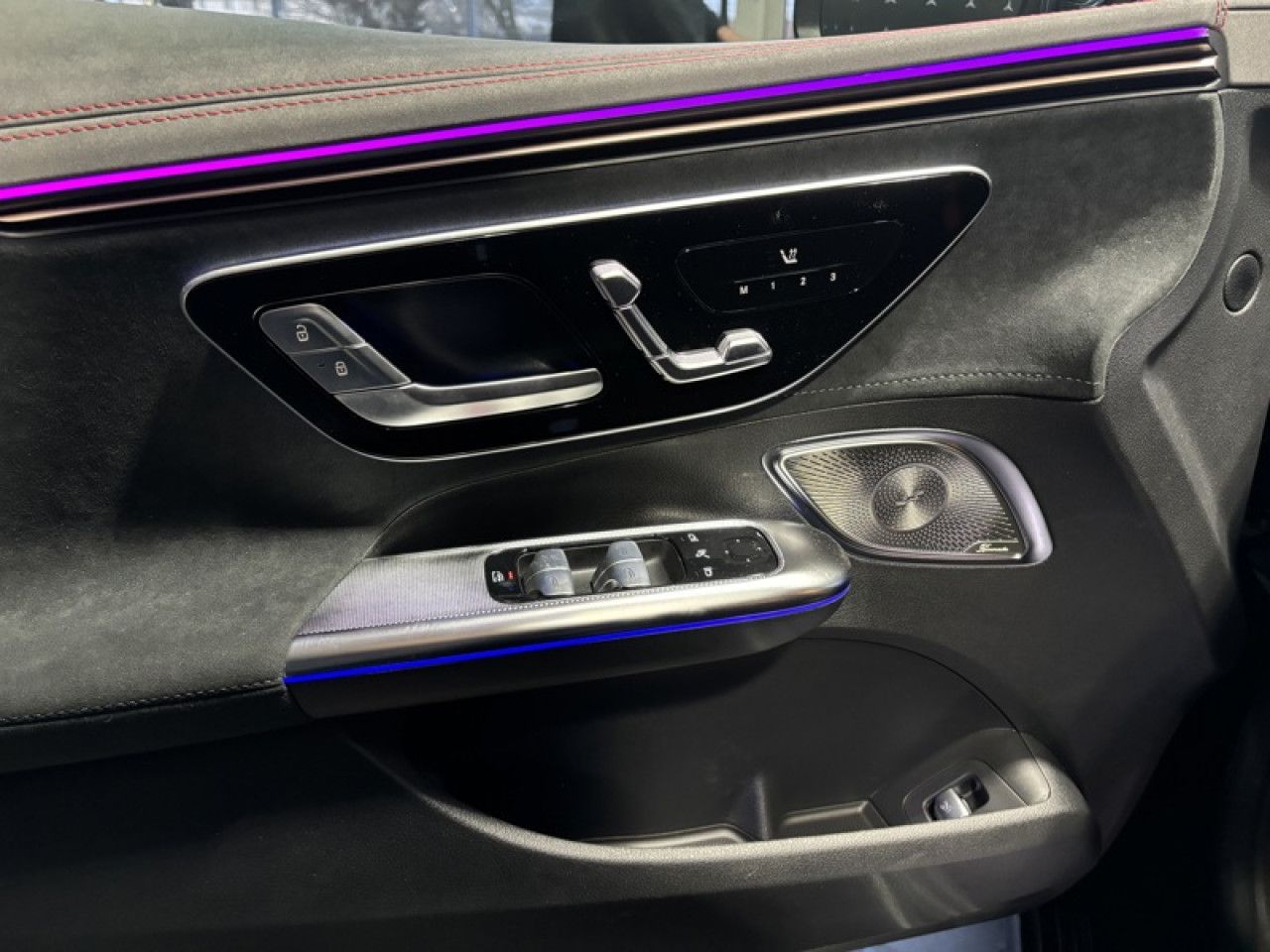 Photo du v&eacute;hicule 16 / 18