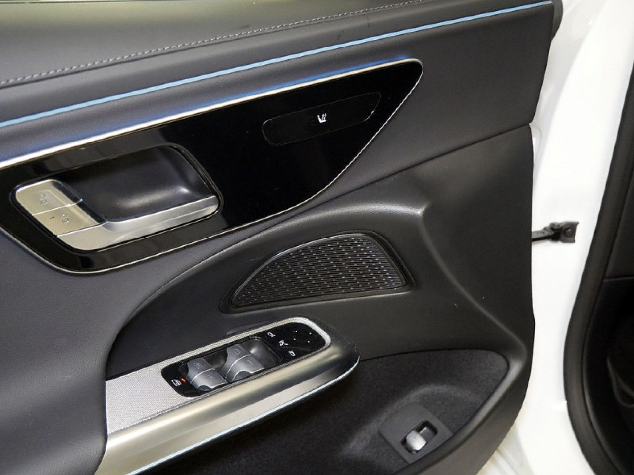 Mercedes-Benz E-Klasse – Bild 12