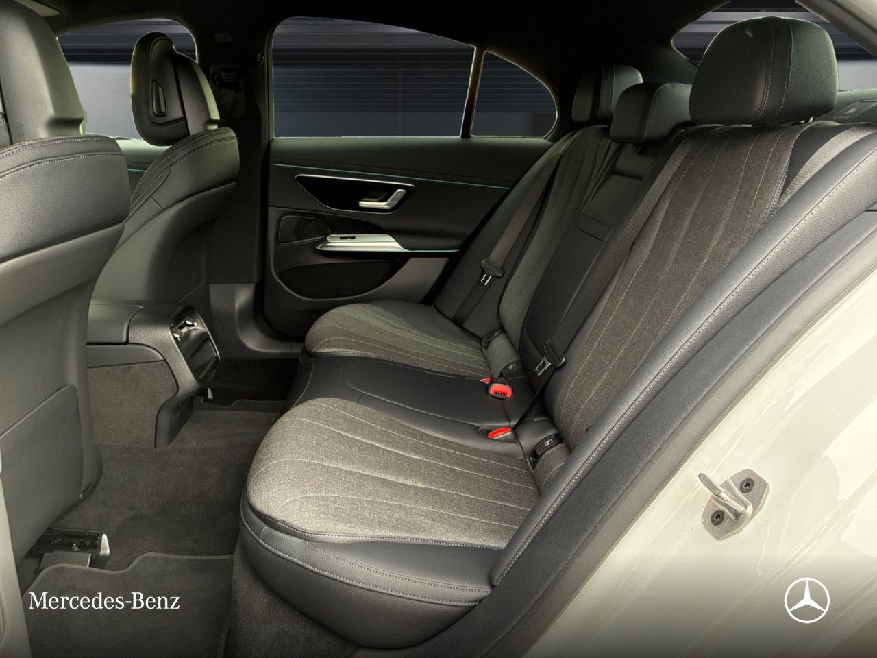 Mercedes-Benz E-Klasse – Bild 15