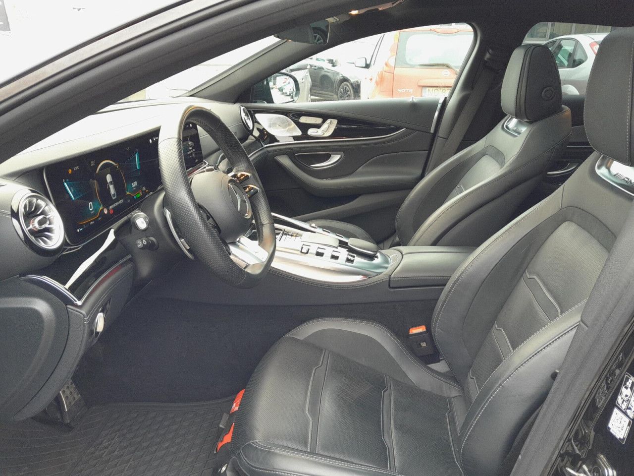 Zdjęcie pojazdu 4 / 6