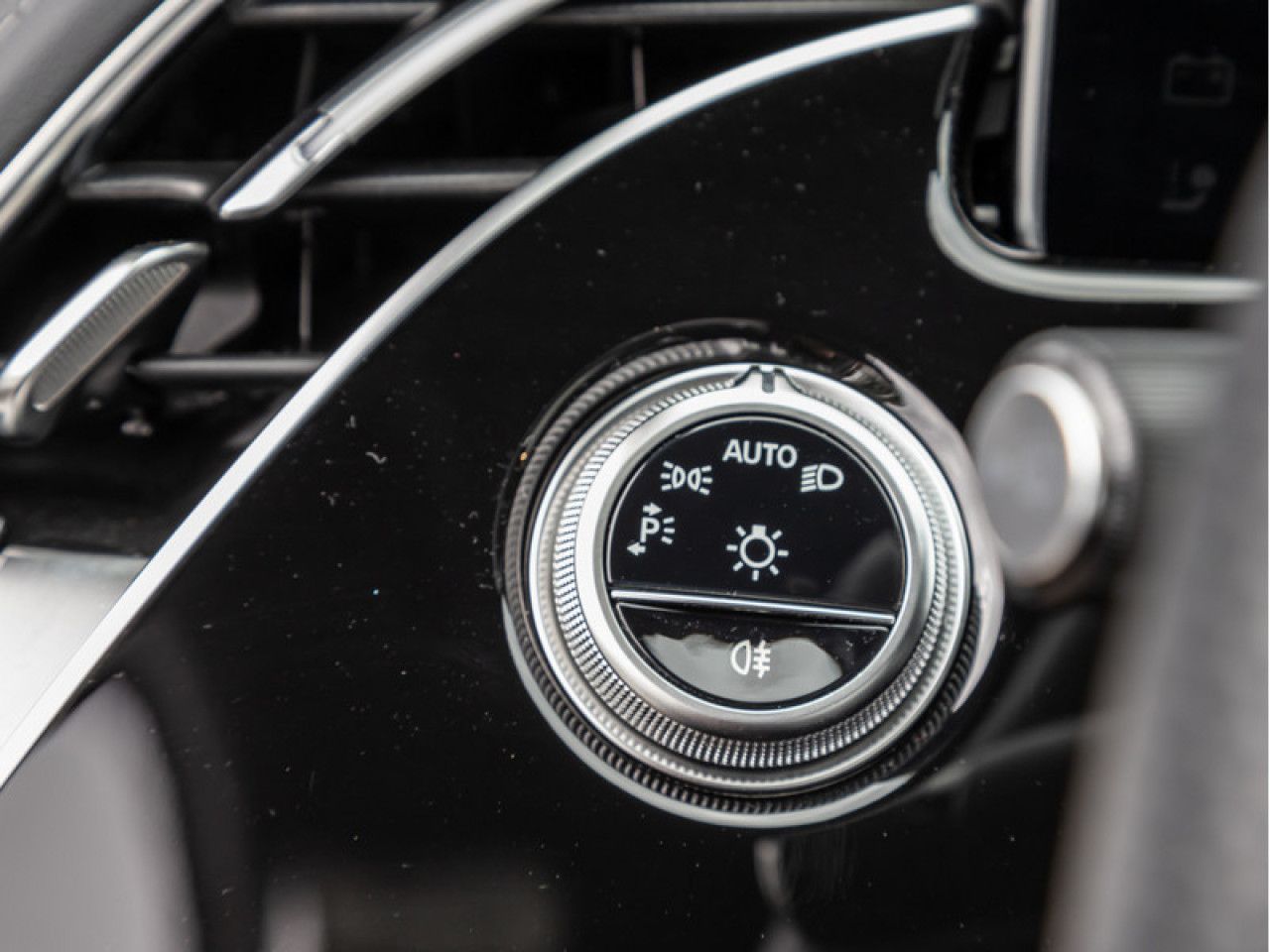 Mercedes-Benz E-Klasse – Bild 23