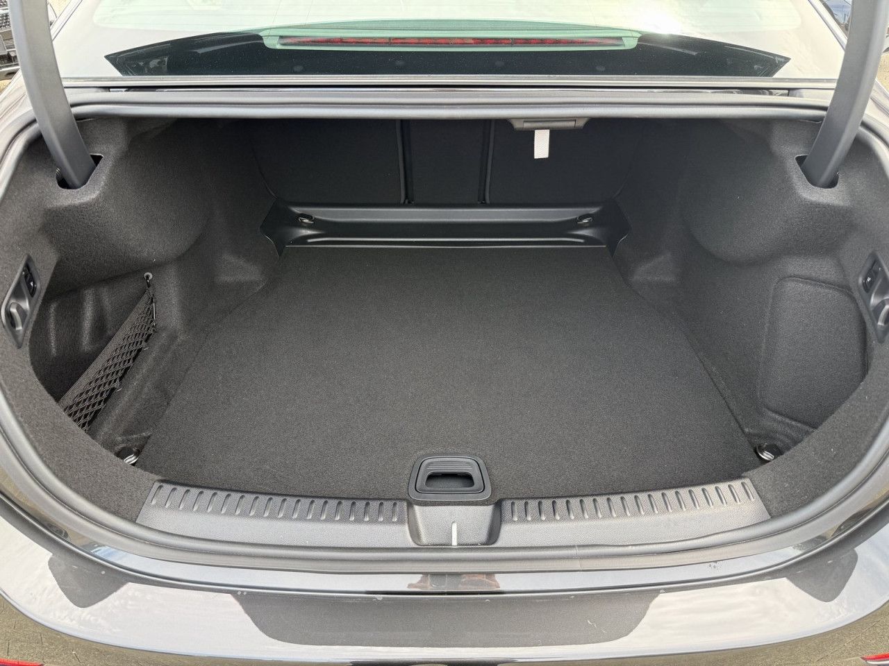 Mercedes-Benz E-Klasse – Bild 23