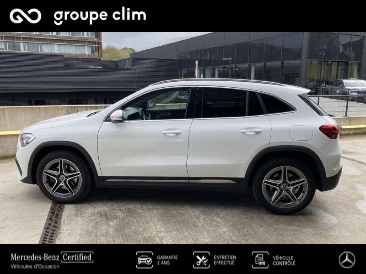 Photo du v&eacute;hicule 3 / 18