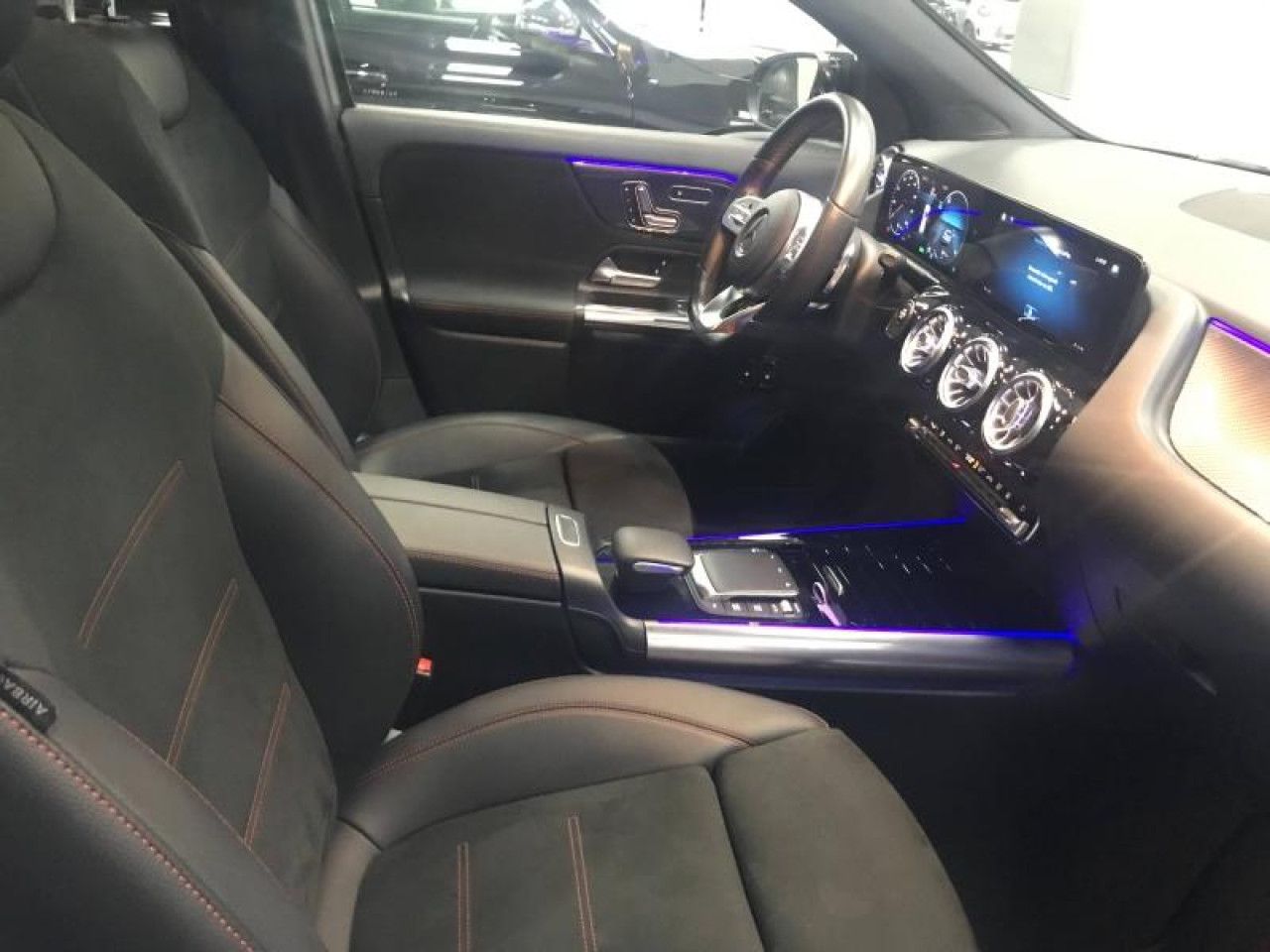 Photo du véhicule 18 / 18