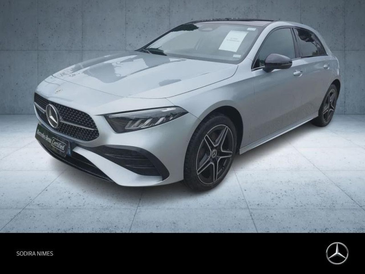 Photo du v&eacute;hicule 1 / 18