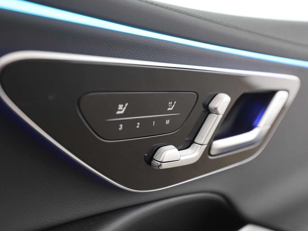Mercedes-Benz E-Klasse – Bild 18