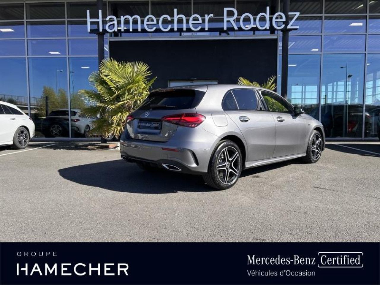 Photo du v&eacute;hicule 3 / 18