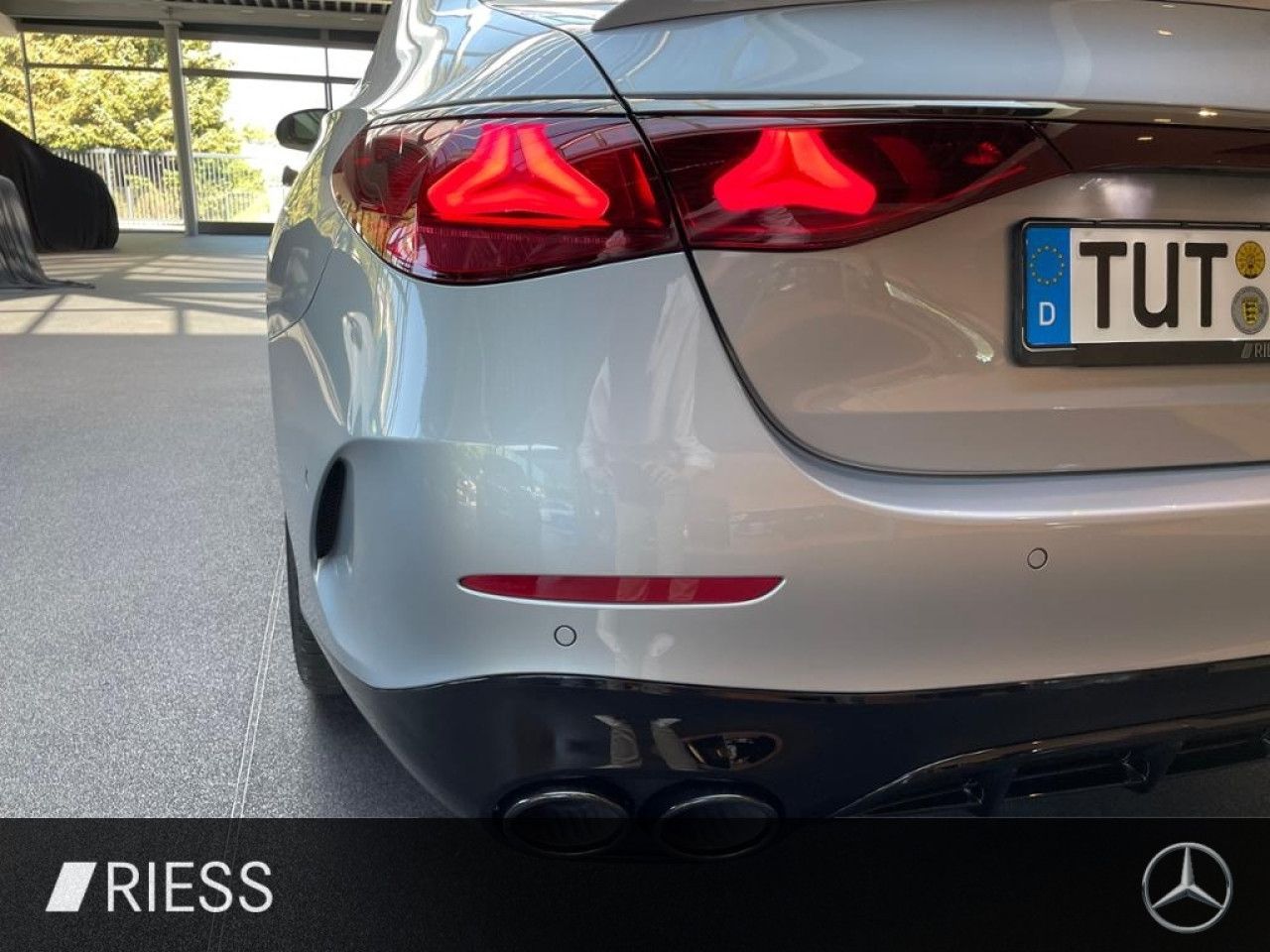 Mercedes-Benz E-Klasse – Bild 18