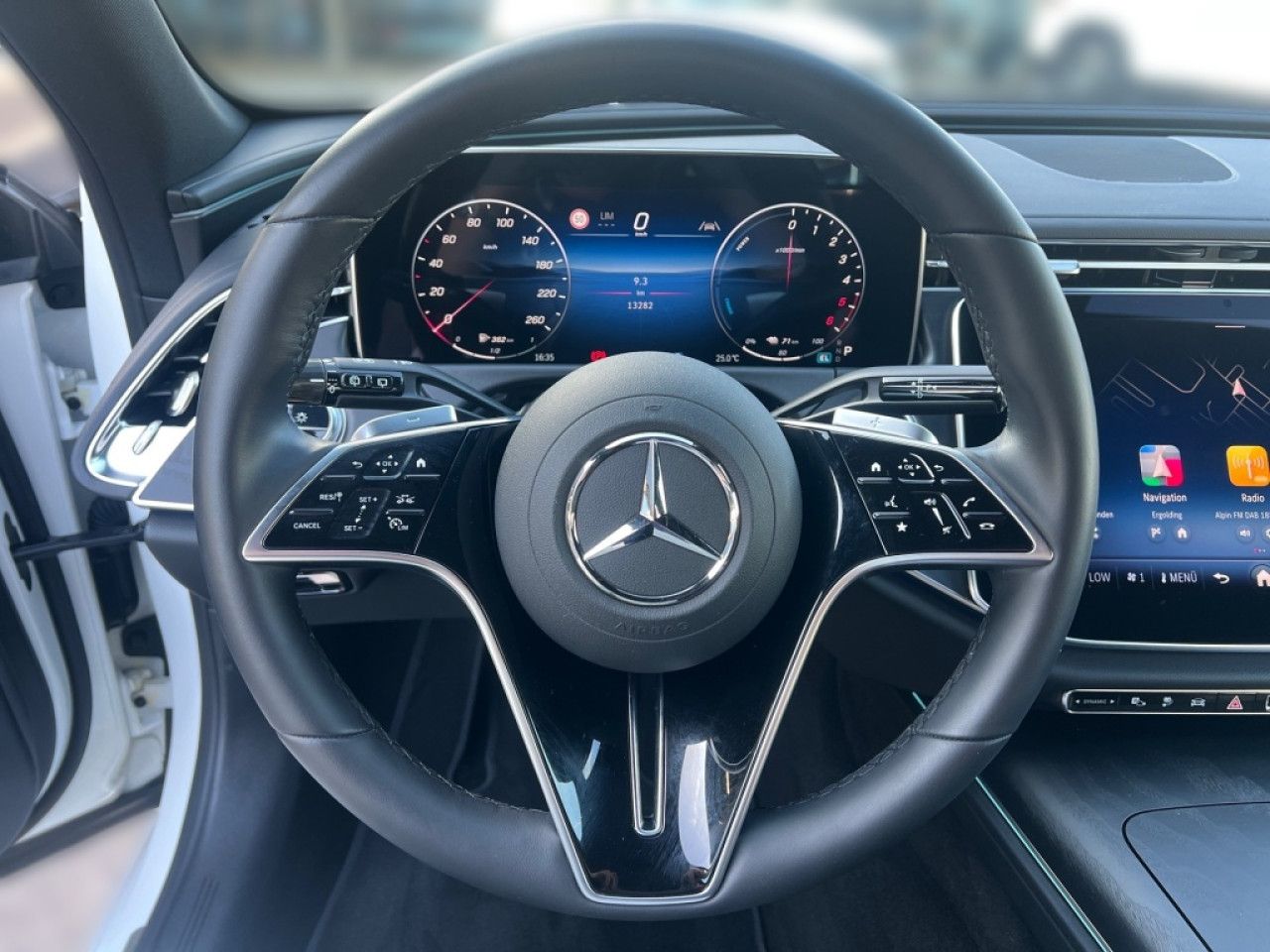 Mercedes-Benz E-Klasse – Bild 10
