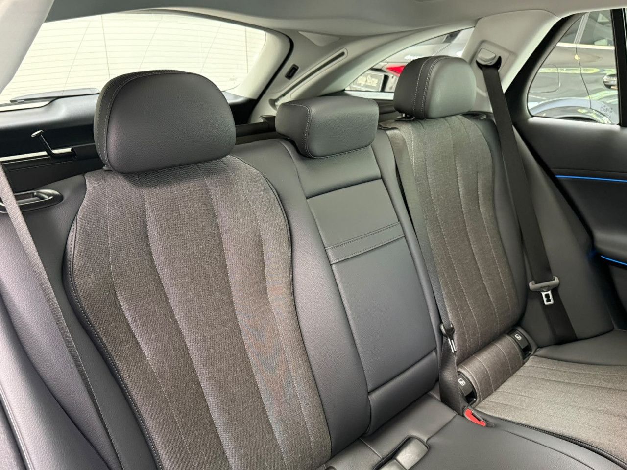 Mercedes-Benz E-Klasse – Bild 14