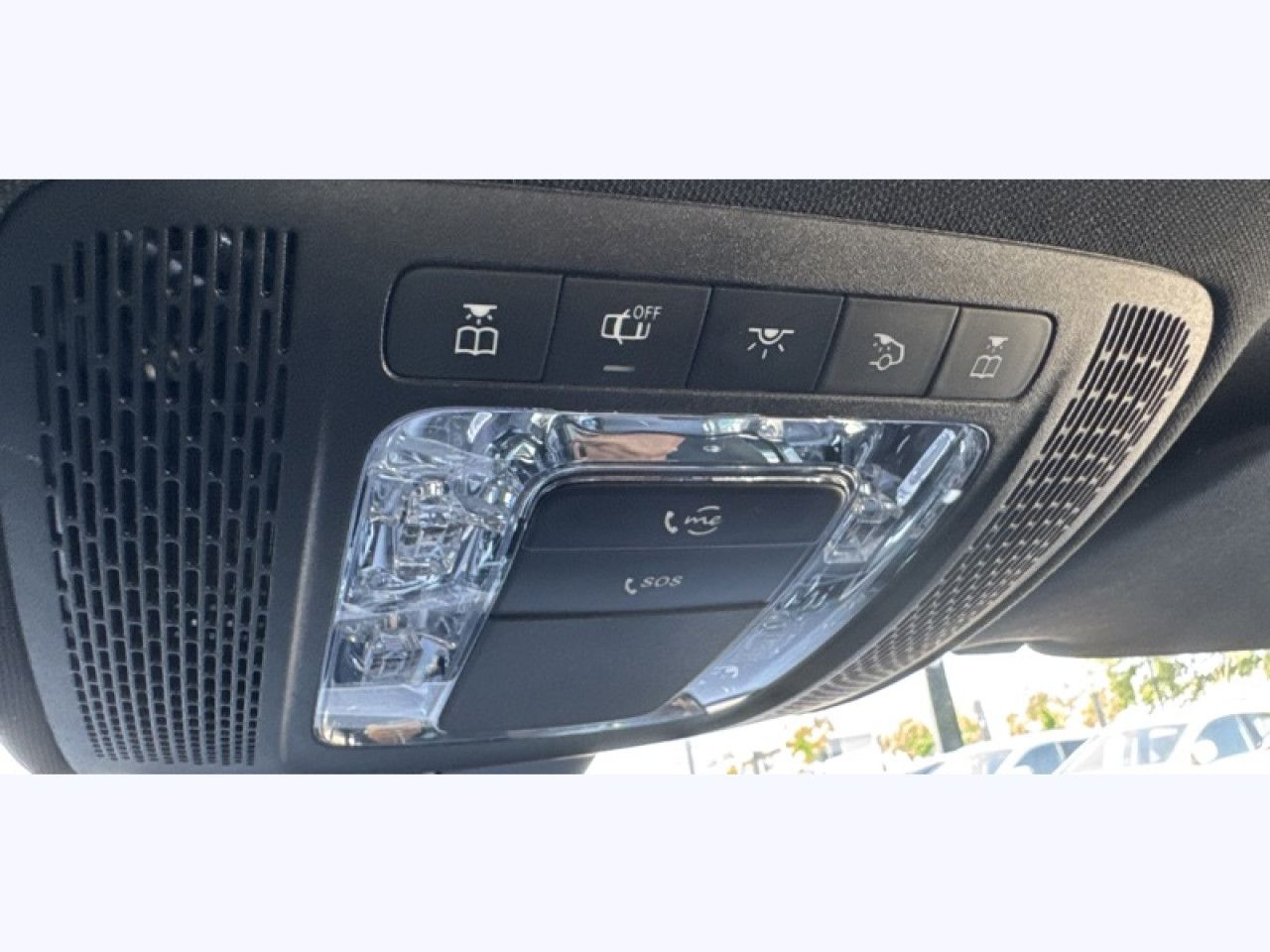 Photo du v&eacute;hicule 17 / 18