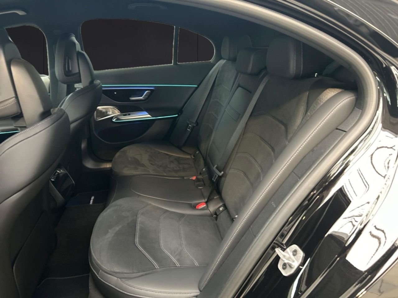 Mercedes-Benz E-Klasse – Bild 13