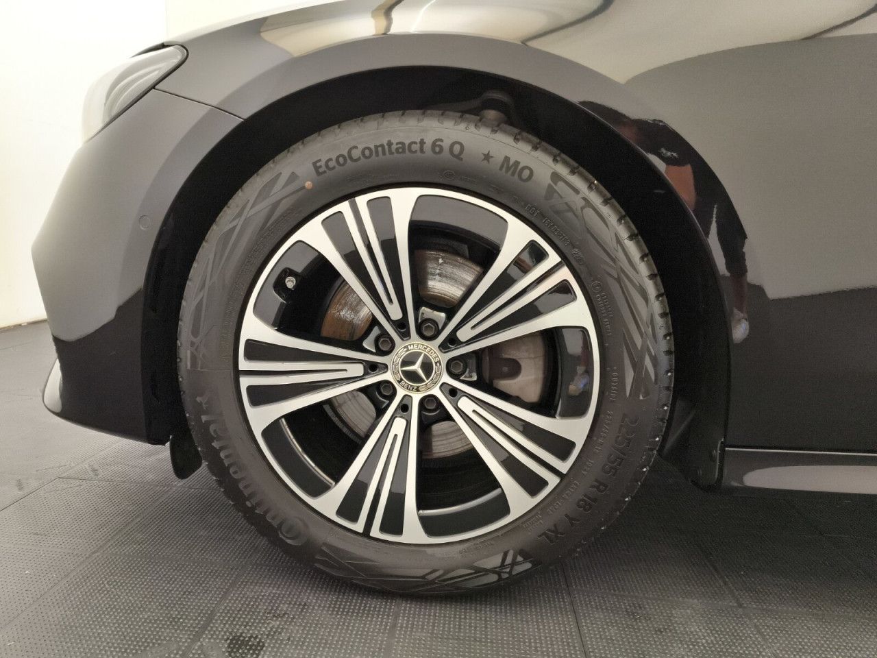 Mercedes-Benz E-Klasse – Bild 9
