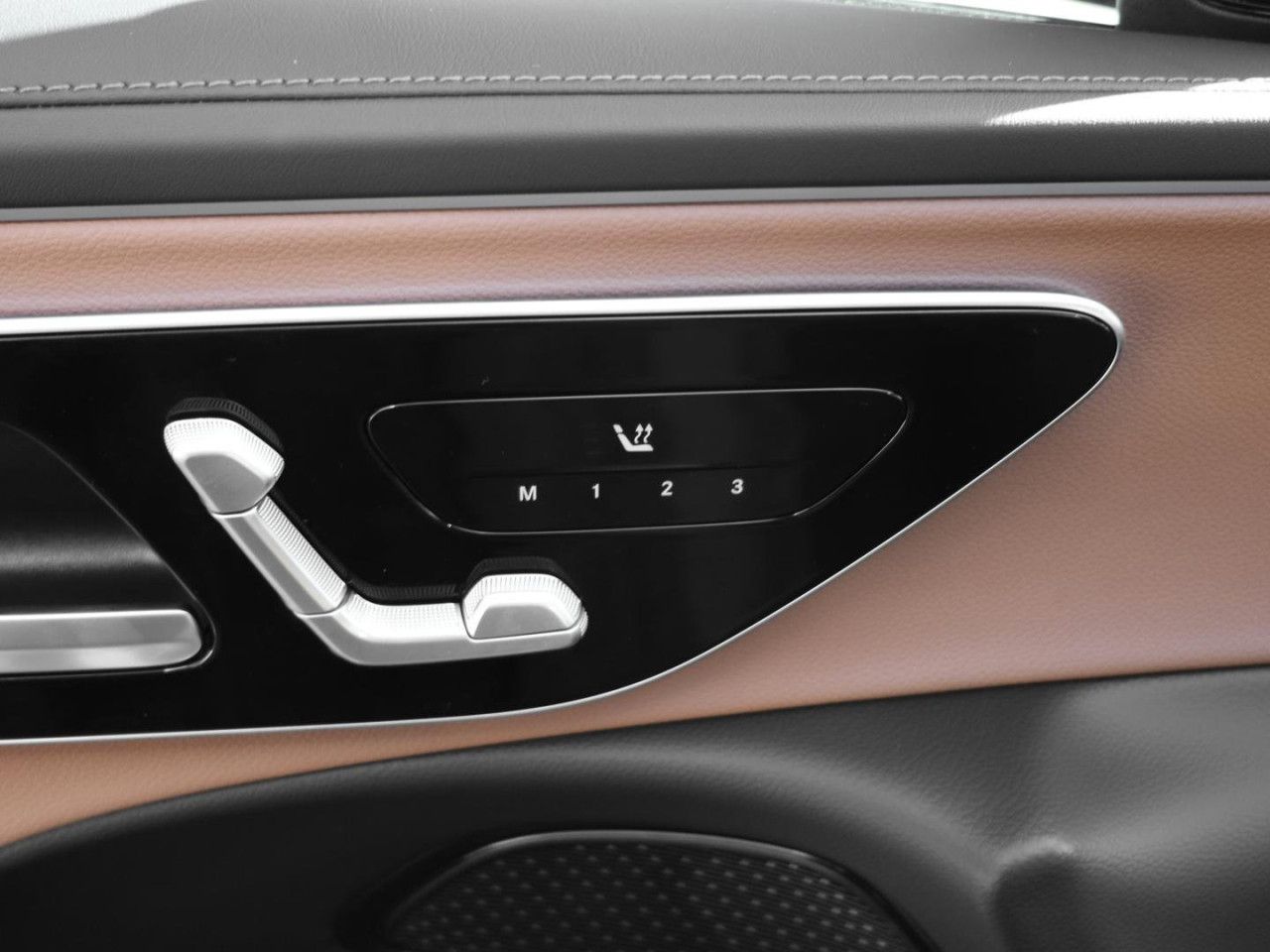 Mercedes-Benz E-Klasse – Bild 16
