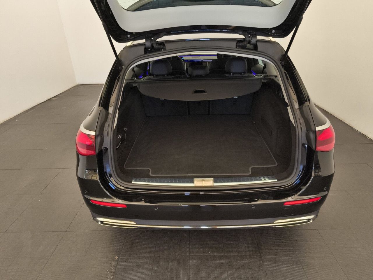 Mercedes-Benz E-Klasse – Bild 10