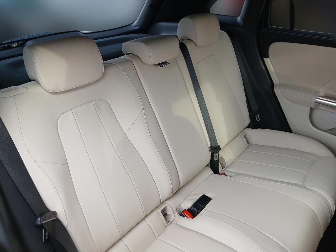 Zdjęcie pojazdu 17 / 23