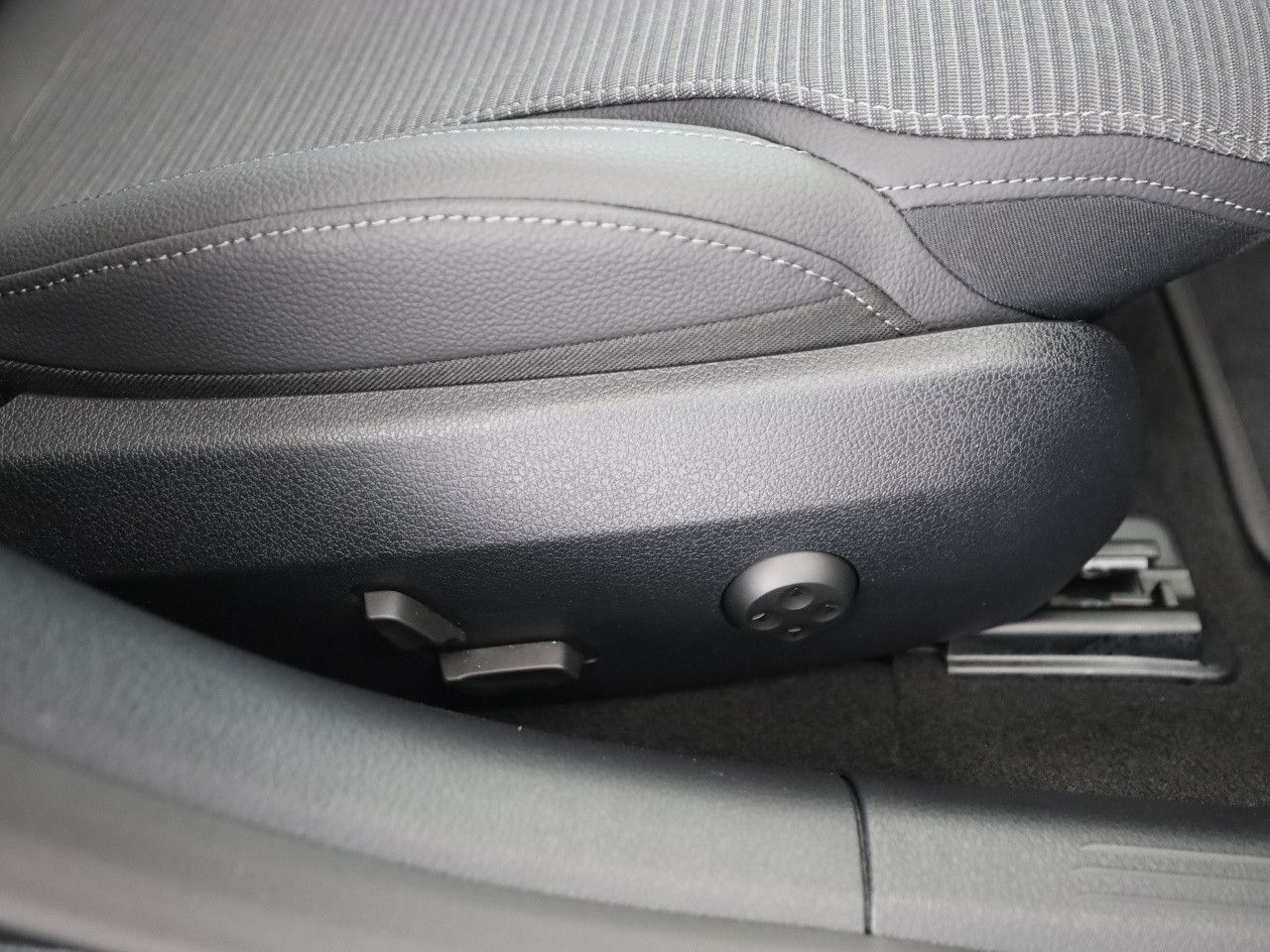 Mercedes-Benz C-Klasse – Bild 15