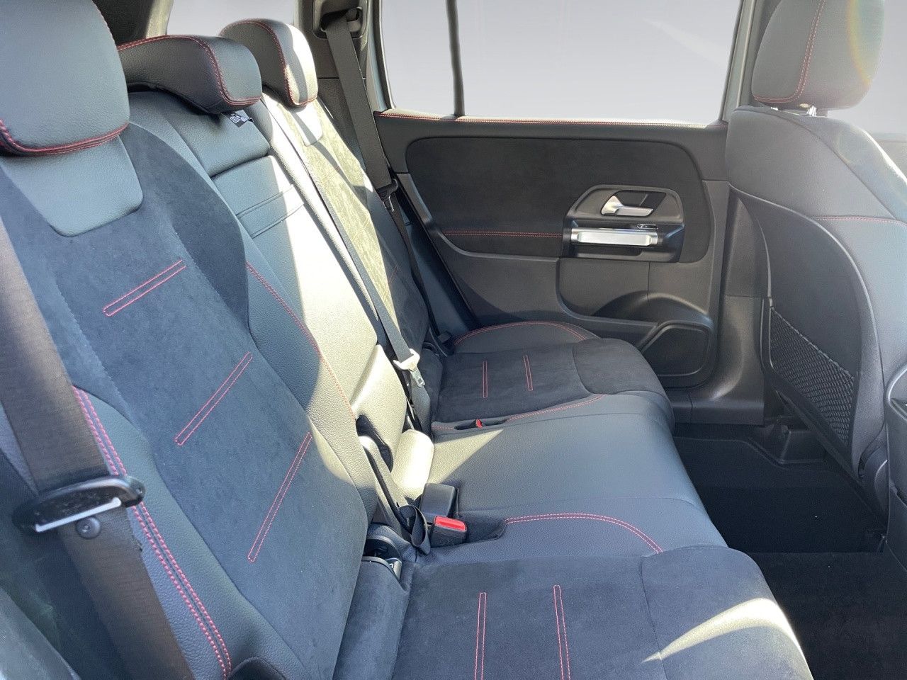 Mercedes-Benz GLB – Bild 12