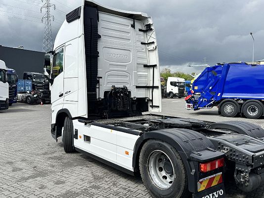 Vehicle image 5 / 20