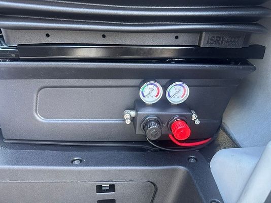Vehicle image 12 / 18