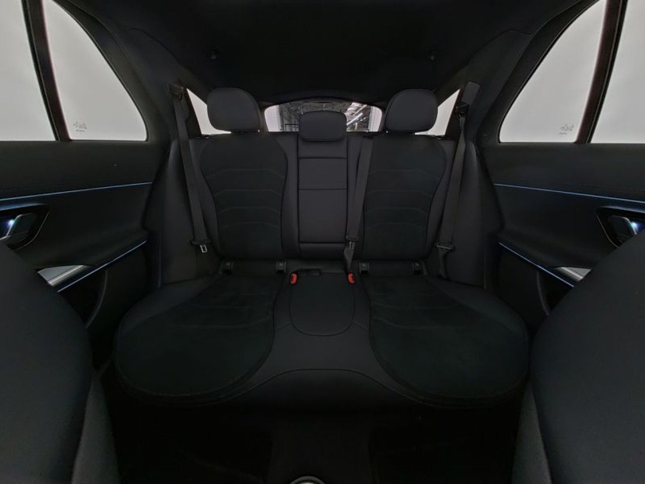 Mercedes-Benz E-Klasse – Bild 8