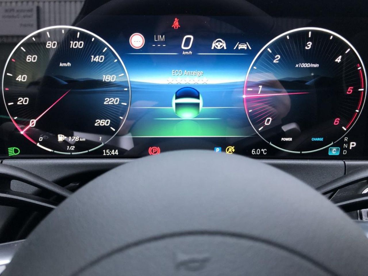 Mercedes-Benz E-Klasse – Bild 9