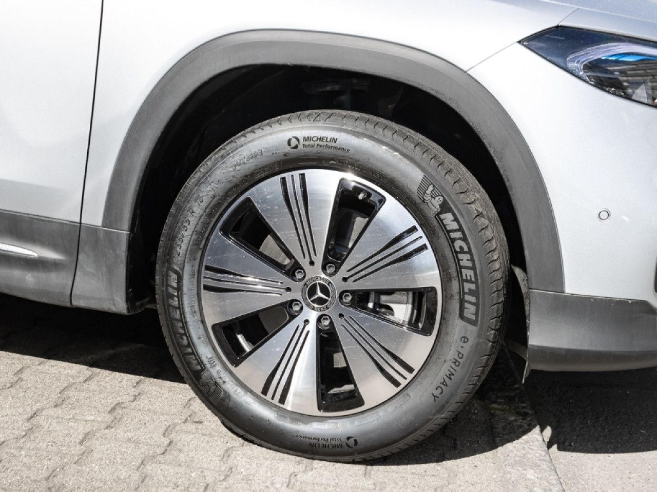 Mercedes-Benz EQB – Bild 8