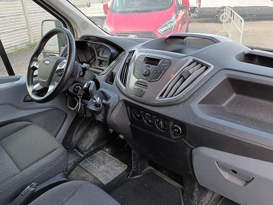 Vehicle image 5 / 5