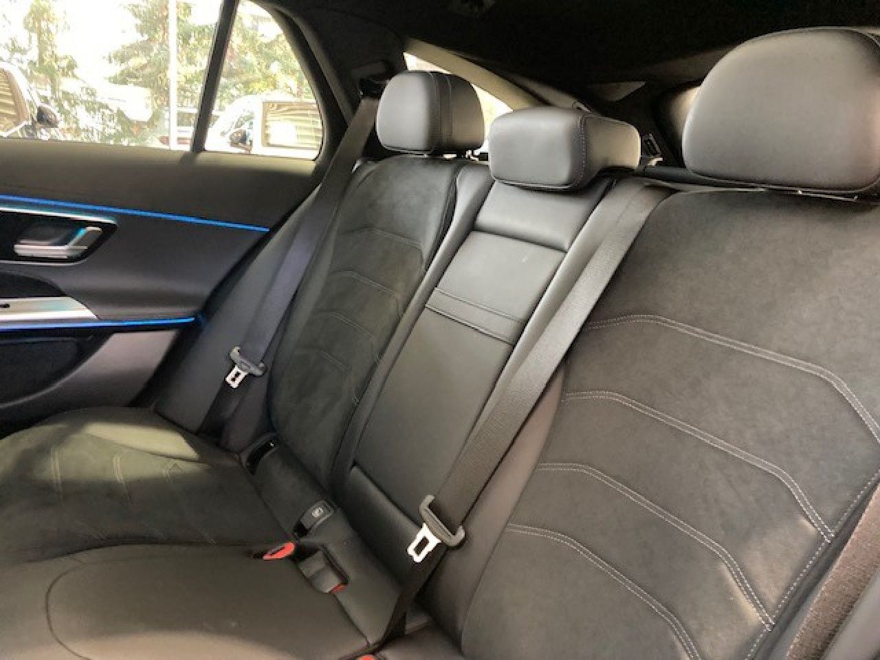 Mercedes-Benz E-Klasse – Bild 12