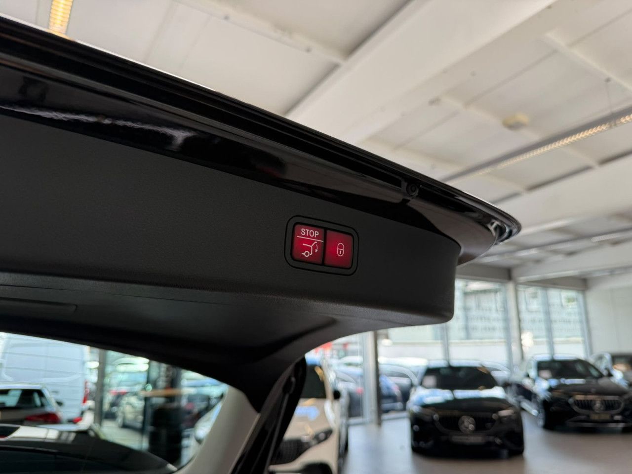 Mercedes-Benz E-Klasse – Bild 17