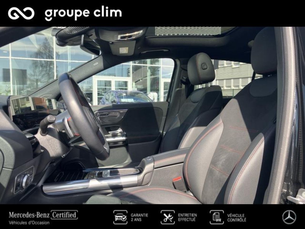 Photo du v&eacute;hicule 16 / 18