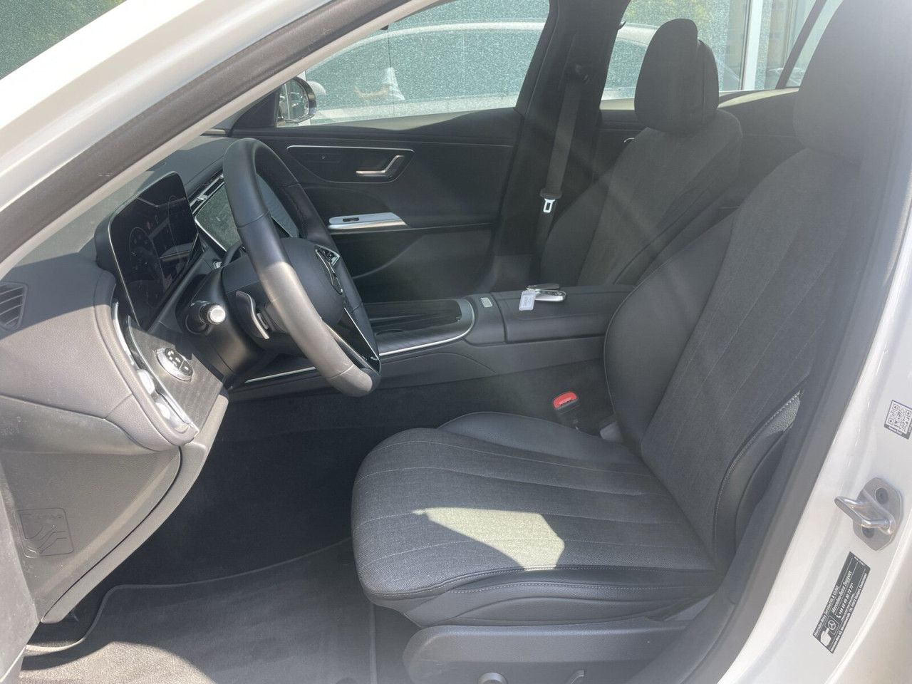 Mercedes-Benz E-Klasse – Bild 15