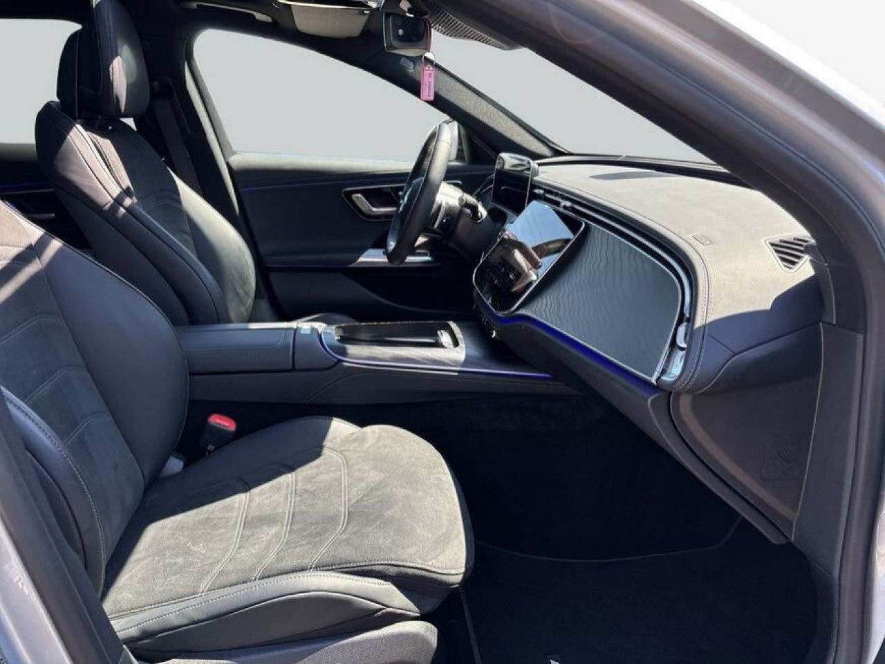 Mercedes-Benz E-Klasse – Bild 13