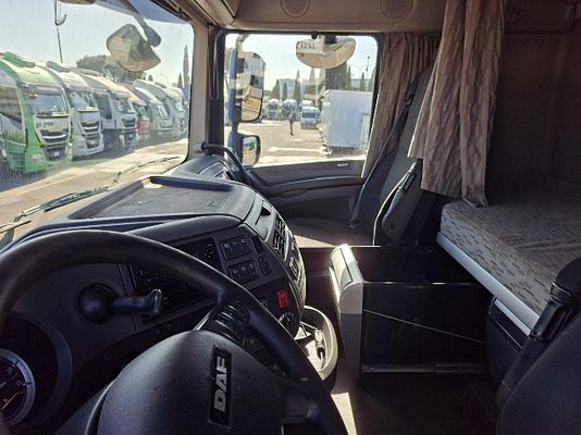 Vehicle image 5 / 7