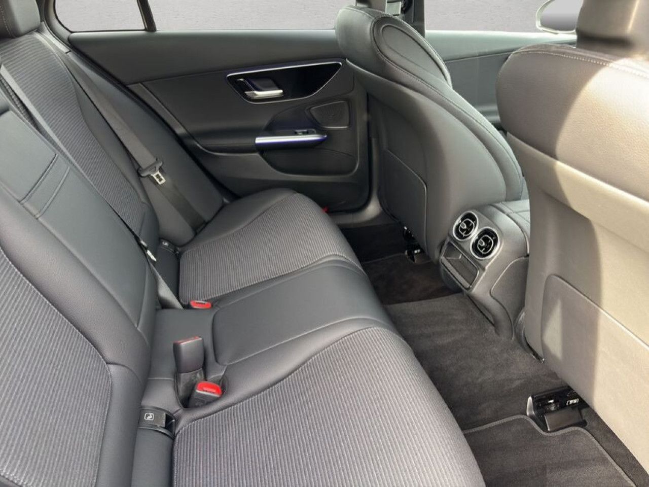 Mercedes-Benz C-Klasse – Bild 21